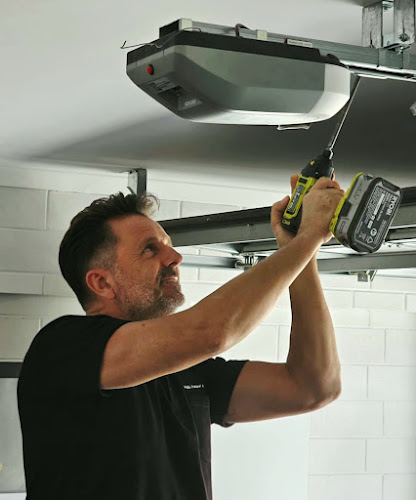 Affordable Garage Door Repairs in Oakford