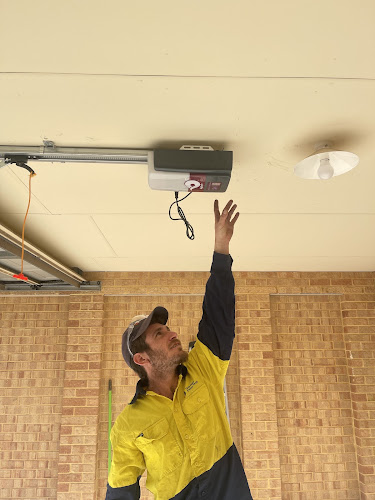 Dave The Garage Guy Perth in Spearwood
