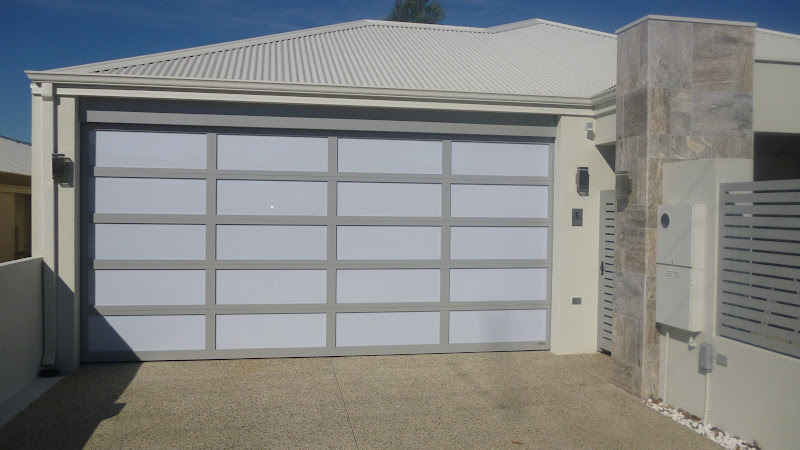 Elan Garage Doors Repairs in Marangaroo