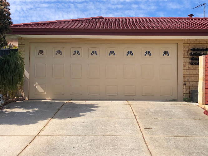 Majestic Garage Doors in Clarkson